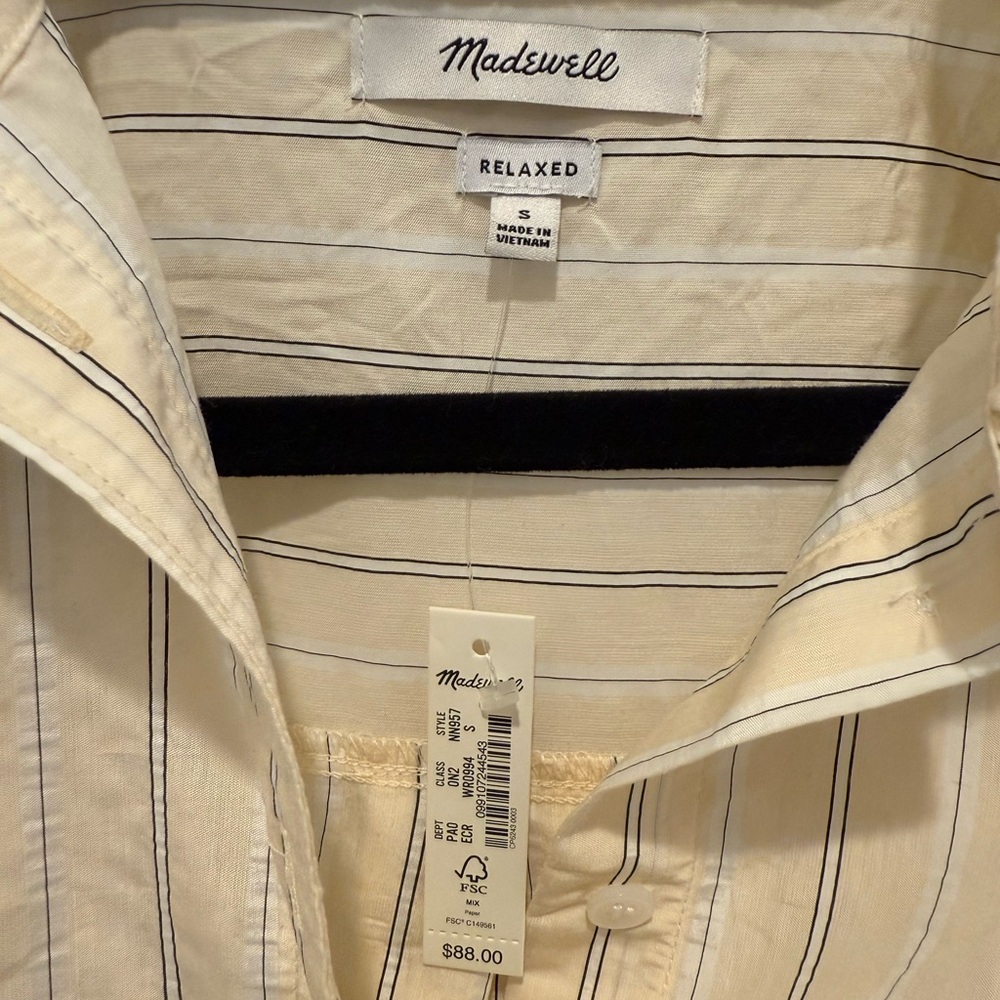 Madewell women’s button down relaxed fit Cream Striped Shirt new with tags